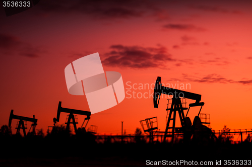 Image of Oil pumps.