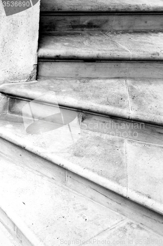 Image of in london  monument old steps and marble ancien line 