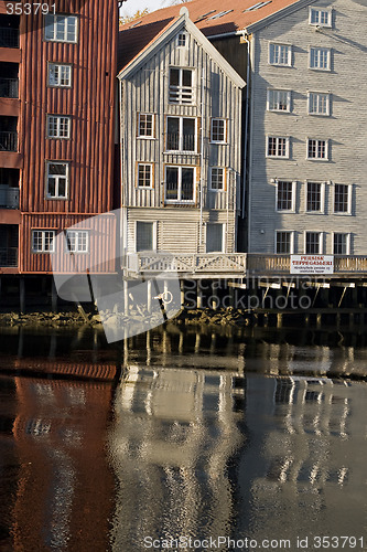 Image of House by the river nid