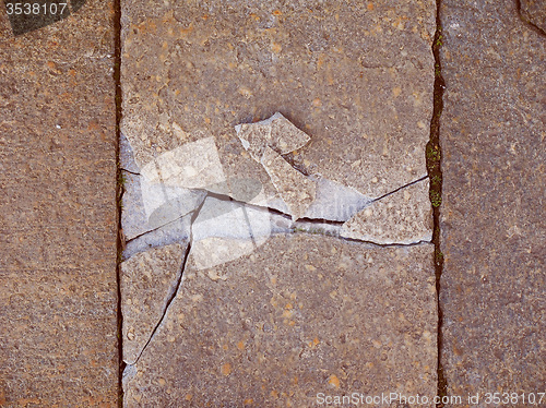 Image of Retro look Broken stone