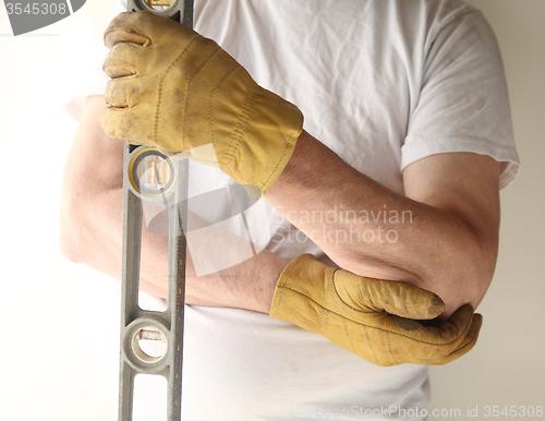 Image of worker with sore elbow