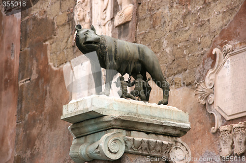 Image of Rome statue