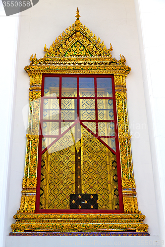 Image of window   gold    temple    the temple 