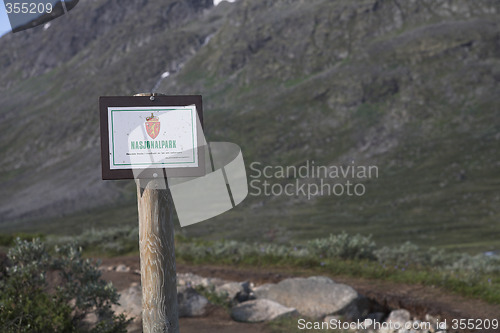 Image of National park border sign