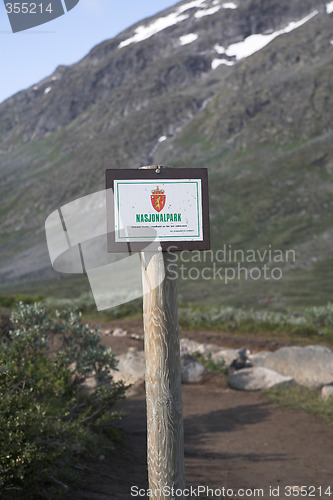 Image of National park border sign