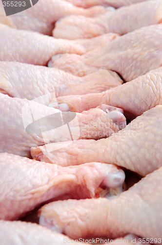 Image of Raw chicken drumsticks