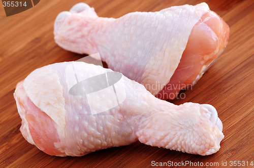 Image of Raw chicken drumsticks