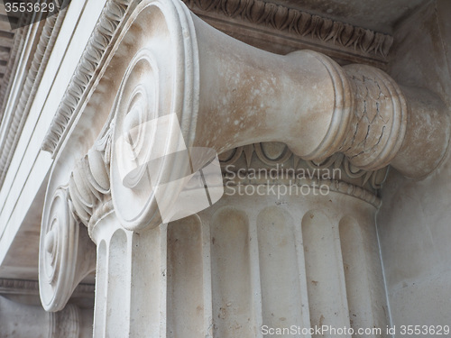 Image of Ionic capital