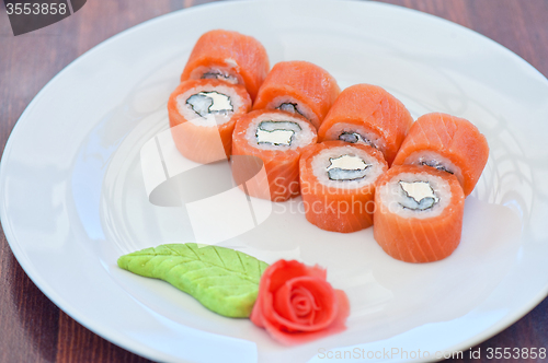 Image of Salmon roll sushi