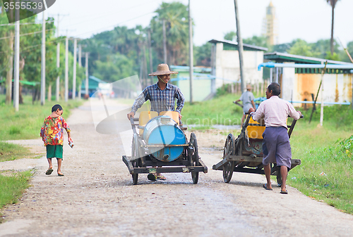 Image of Water distribution in Myanmar