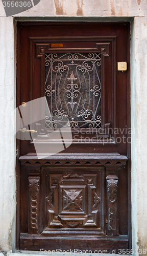 Image of single-wing front door brown