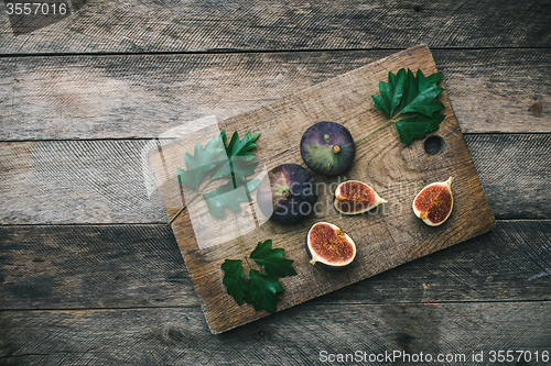 Image of Tasty Figs on chopping board