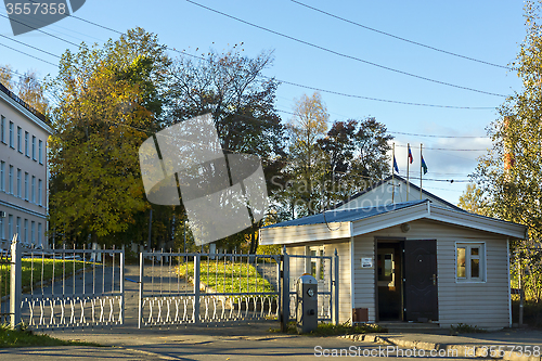 Image of Checkpoint entrance to the hospital