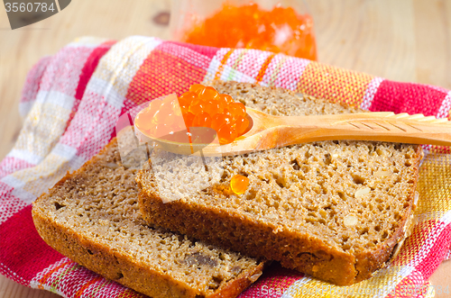 Image of bread with caviar