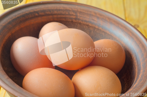 Image of raw eggs