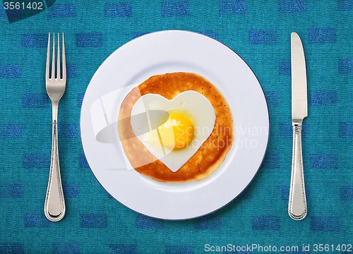 Image of scrambled egg on plate