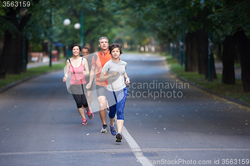 Image of people group jogging