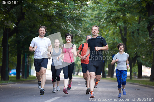 Image of people group jogging