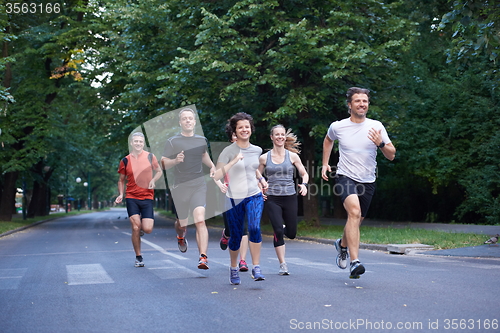 Image of people group jogging