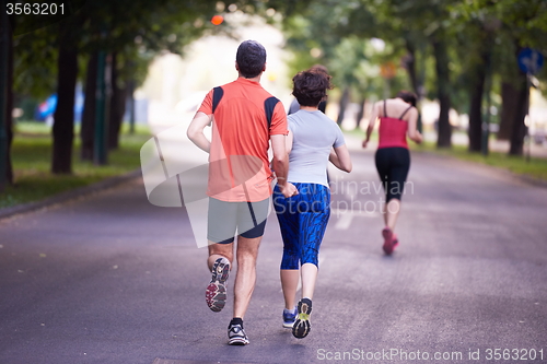 Image of people group jogging