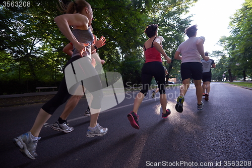 Image of people group jogging