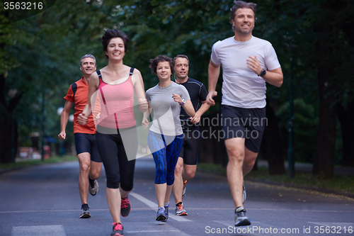 Image of people group jogging