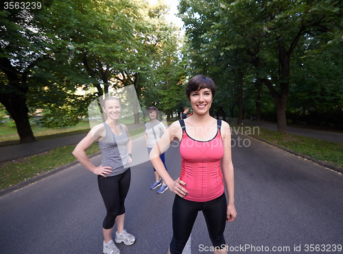 Image of people group jogging