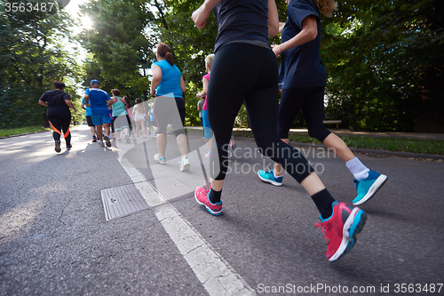 Image of people group jogging