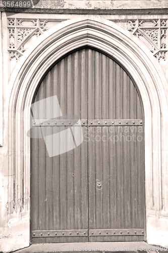 Image of door southwark  cathedral in london england old  construction an