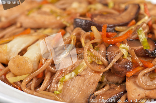 Image of buckwheat noodles with chicken