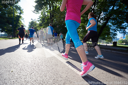 Image of people group jogging