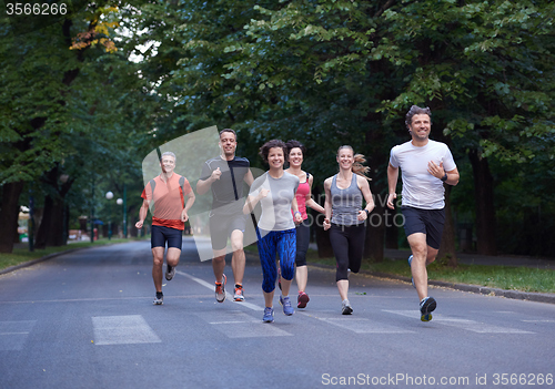 Image of people group jogging