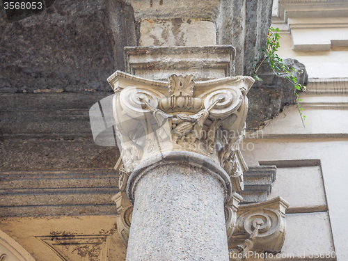 Image of Ionic capital