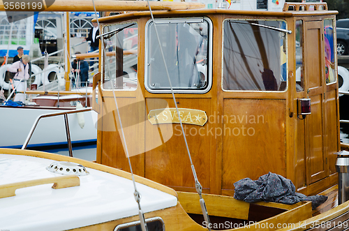 Image of boat of wood