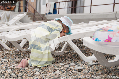 Image of Roars girl on a deckchair at the seaside