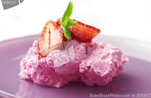 Image of strawberry mousse