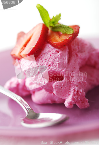 Image of strawberry mousse