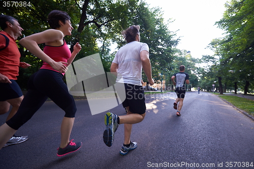 Image of people group jogging