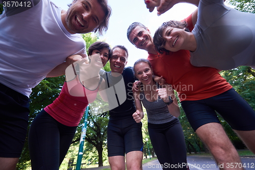 Image of jogging people group have fun