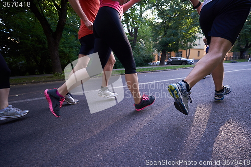 Image of people group jogging