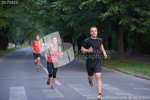 Image of people group jogging