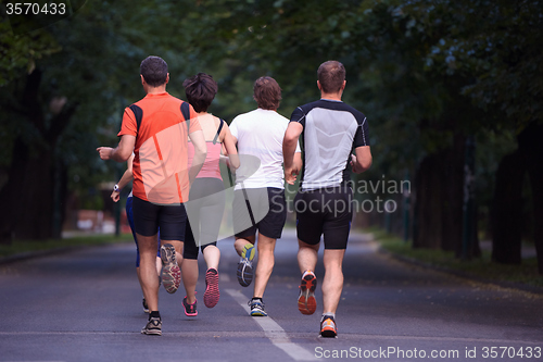 Image of people group jogging