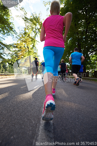 Image of people group jogging