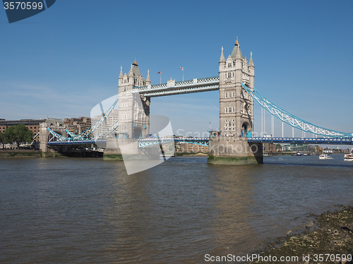Image of Tower Bridge in London