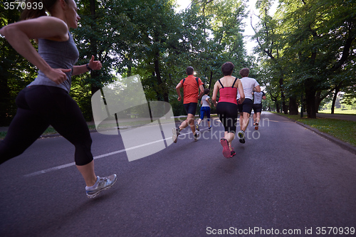 Image of people group jogging