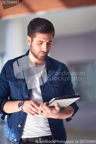 Image of student using tablet computer