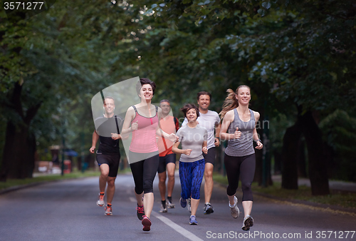 Image of people group jogging