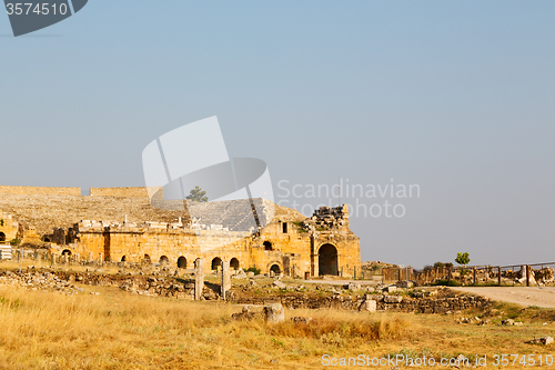 Image of archeology  pamukkale    old construction 