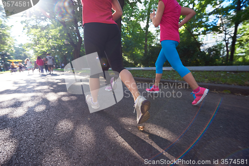 Image of people group jogging