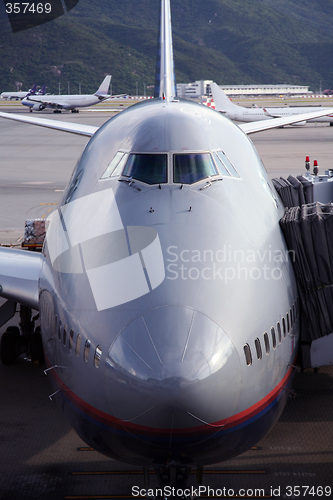 Image of airplane getting ready to leave